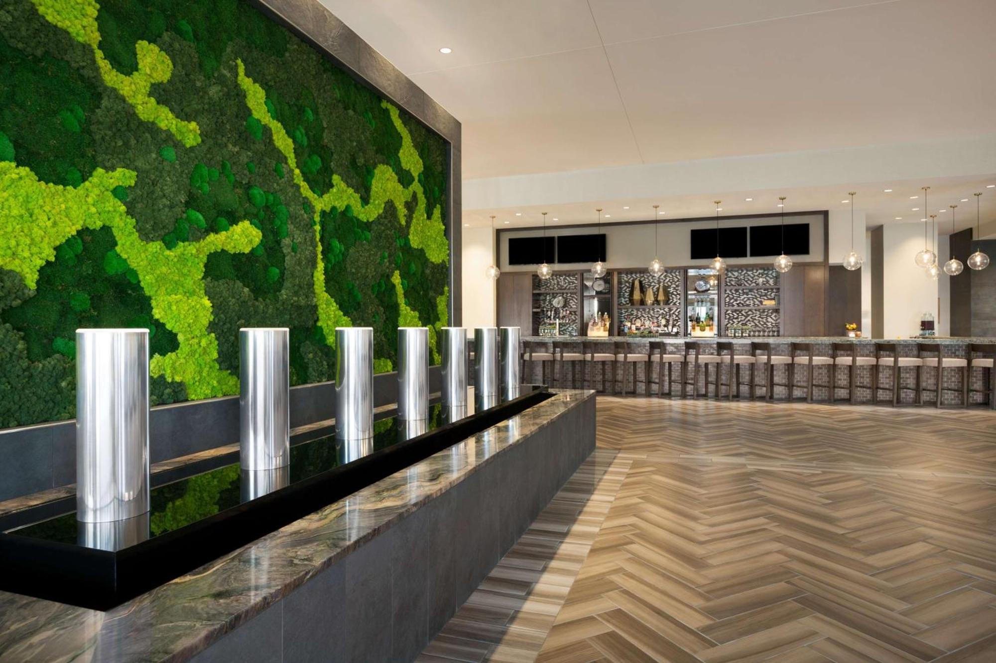 Embassy Suites By Hilton San Antonio Landmark Экстерьер фото